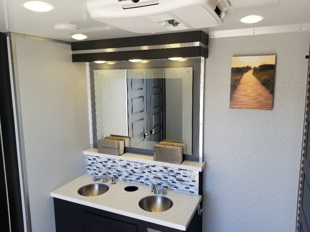 10 Stall 4 Sink Trailer