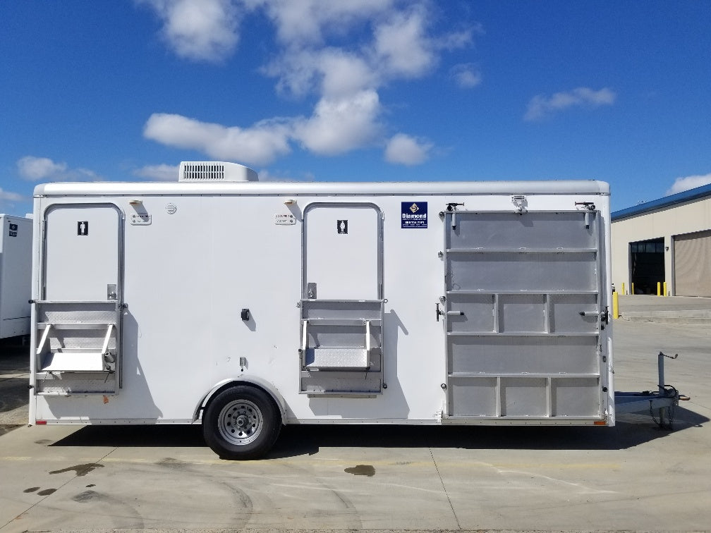 1 ADA + 2 Stall 3 Sink Restroom Trailer Classic
