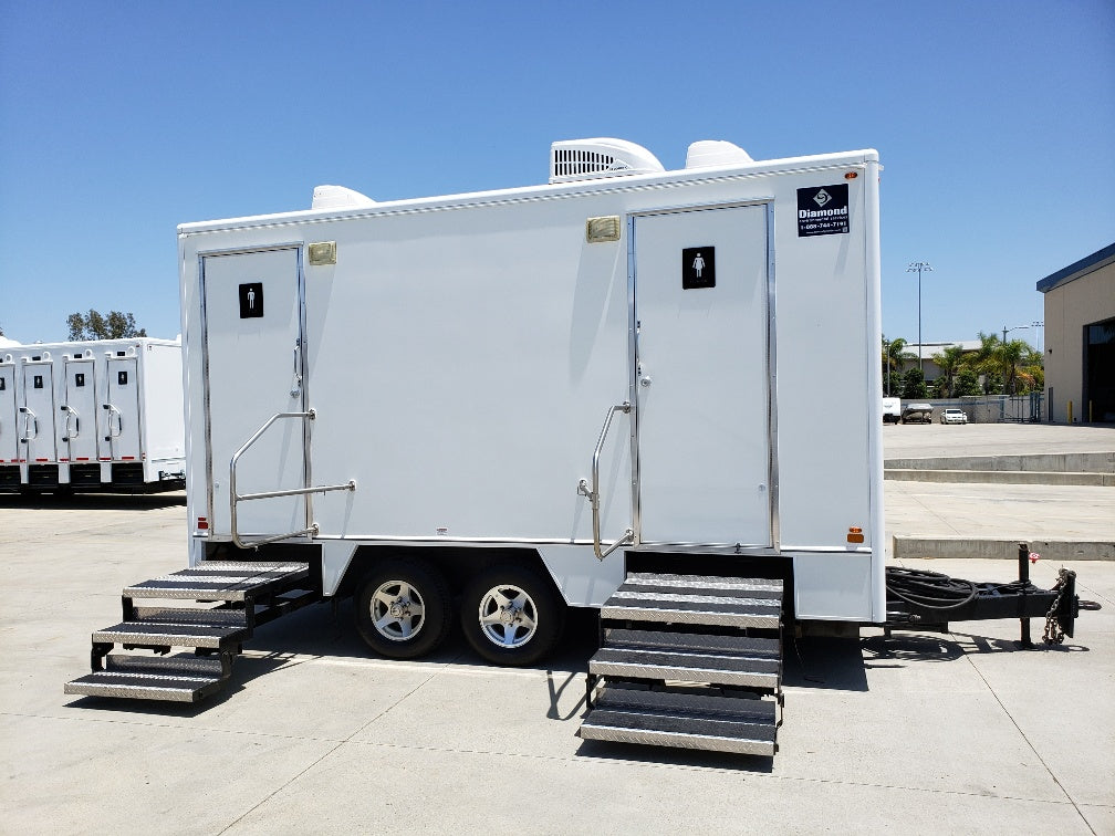 7 Stall 2 Sink Suite Trailer Premier Plus
